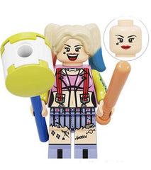 Minifigure - DC - Harley Quinn with Shorts - Funky Toys 